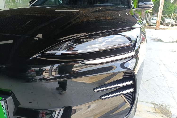 Used BYD Song PLUS New Energy 2025 EV 520km Luxury Version
