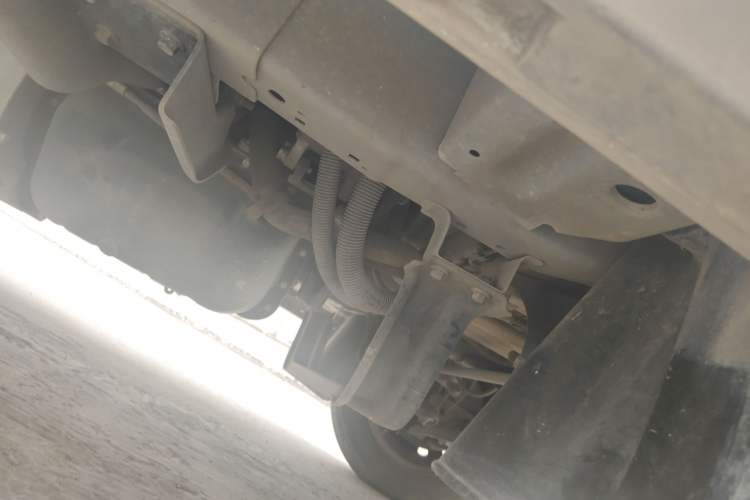 Used Jinbei Hiace X30 2021 1.5L Business-Class Central Air-Conditioned Coach China VI Standard Model SWC15M
