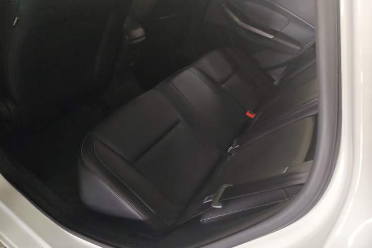 Used Ford Escort 2015 1.5L Automatic Fashion Model
