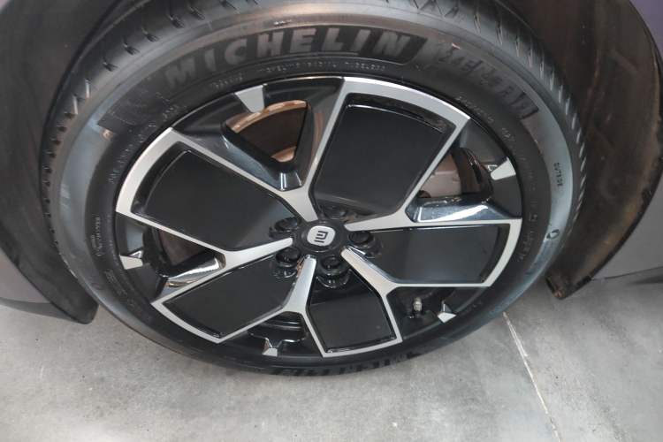 Used  SU7 2024 Rear-Drive Long-Range Intelligent Driving Version
