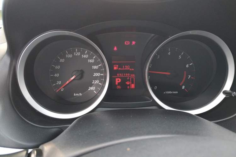 Used Mitsubishi Lancer EX 2016 1.8L CVT Black-and-White Retro Edition