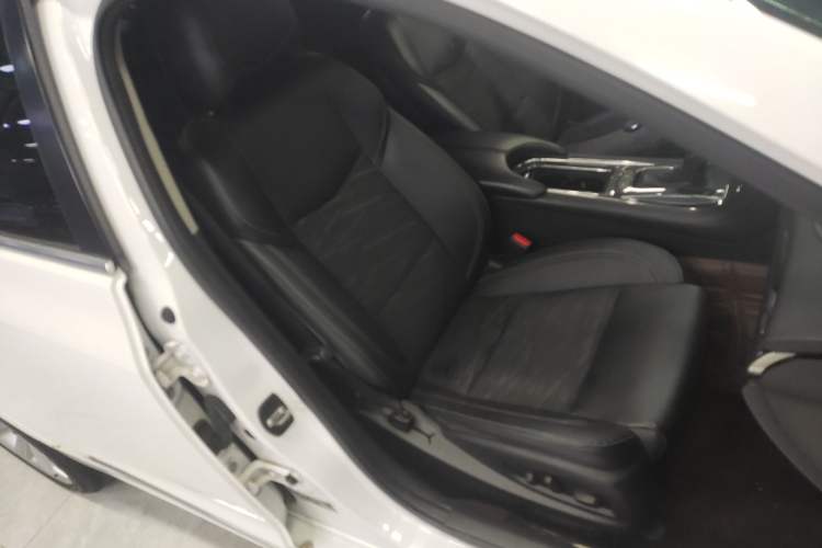 Used Cadillac ATS-L 2014 25T Comfort Model
