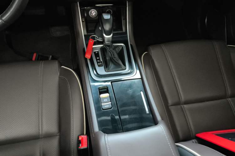 Used Changan Raeton CC 2018 1.5T Automatic Zhiya Model China V Standard
