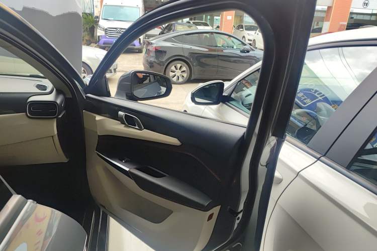 Used Lynk & Co 02 2018 1.5T DCT Two-Wheel Drive Zhaoban China V Standard
