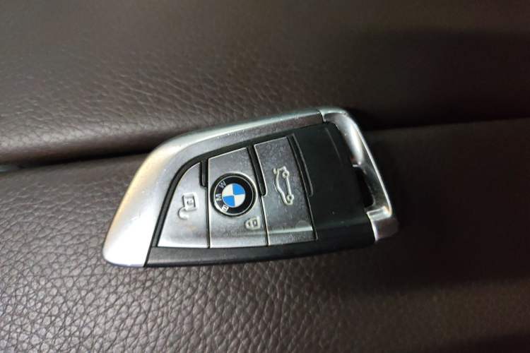 Used BMW X5 2018 xDrive28i
