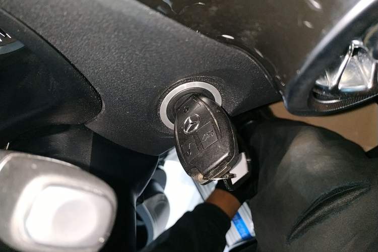 Used Mercedes-Benz Vito 2021 2.0T Elite Version 7 Seats
