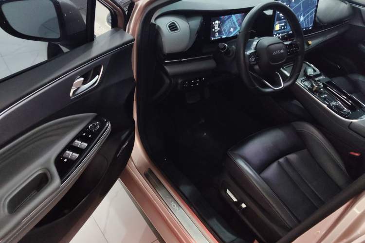 Used AION S Plus 2021 70 Tech Edition
