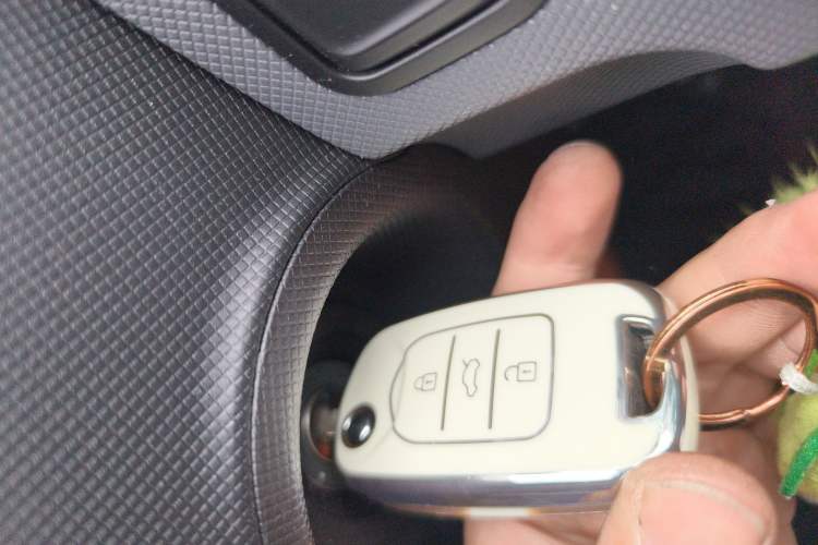 Used Wuling Hongguang MINIEV 2021 Macaron Fashion Model Lithium Iron Phosphate
