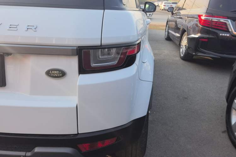 Used Land Rover Range Rover Evoque 2018 240 PS SE Smart Brilliance Edition