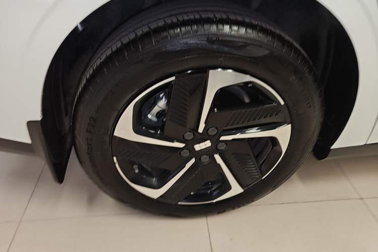 Used Geely Galaxy L6 2025 EM-i 140km Explorer+ Edition
