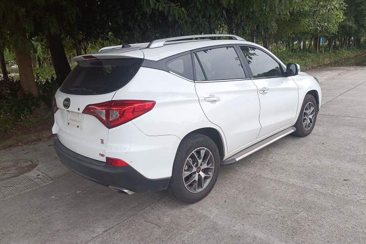 Used BYD Song 2016 GaiShi Edition 1.5TID Automatic Elite Model
