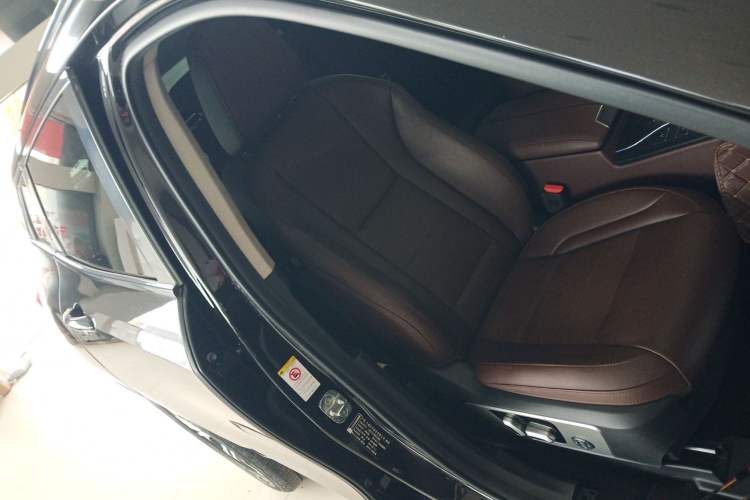 Used Wey VV7 2019 Upgraded Model 2.0T Flagship Version China VI