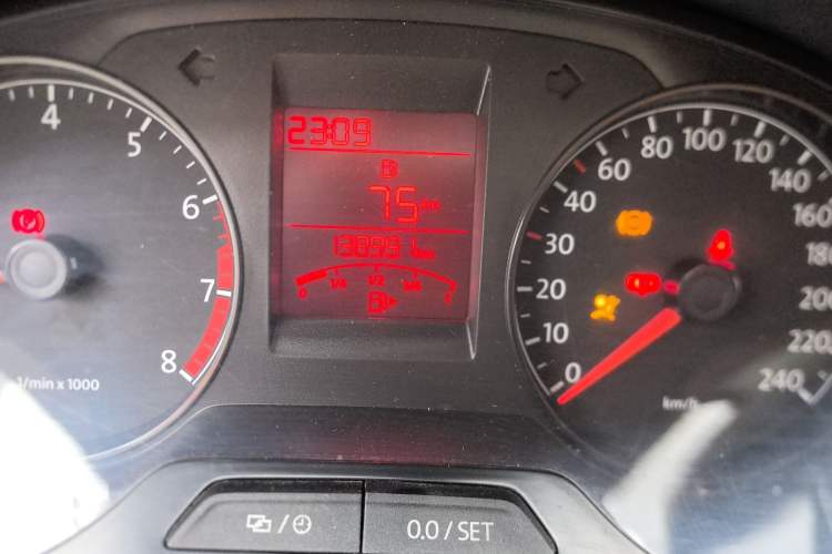 Used Volkswagen Santana 2015 1.6L Manual Comfort Edition