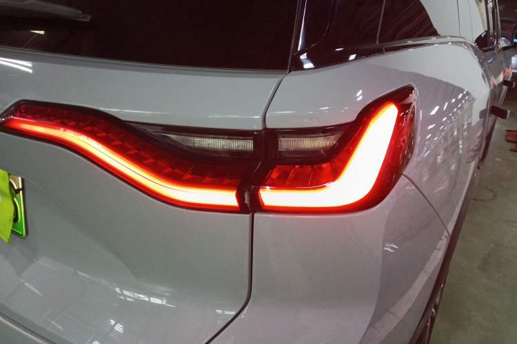 Used Nio ES8 2018 Founder Edition
