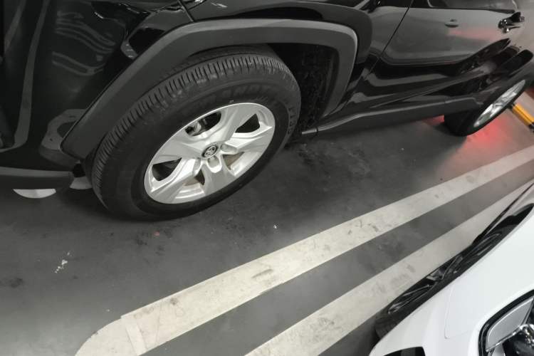 Used Toyota RAV4 2023 2.0L CVT Two-Wheel Drive Urban Edition
