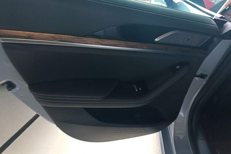 Used NETA S 2024 Pure Electric 520km Rear-Drive AR-HUD Version
