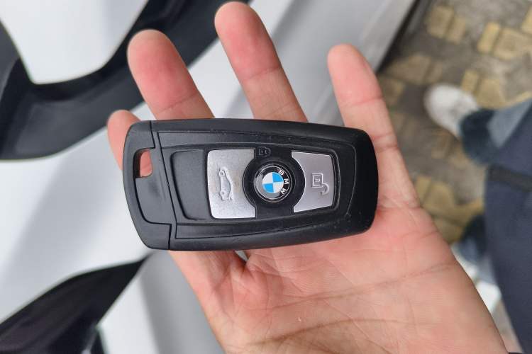 TDK.VehicleDetails.img