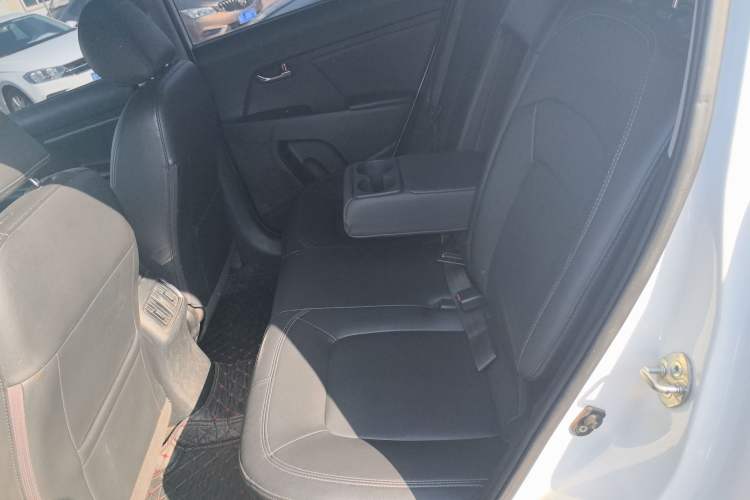 Used Kia Sportage R 2015 2.0L Automatic Two-Wheel Drive DLX Model