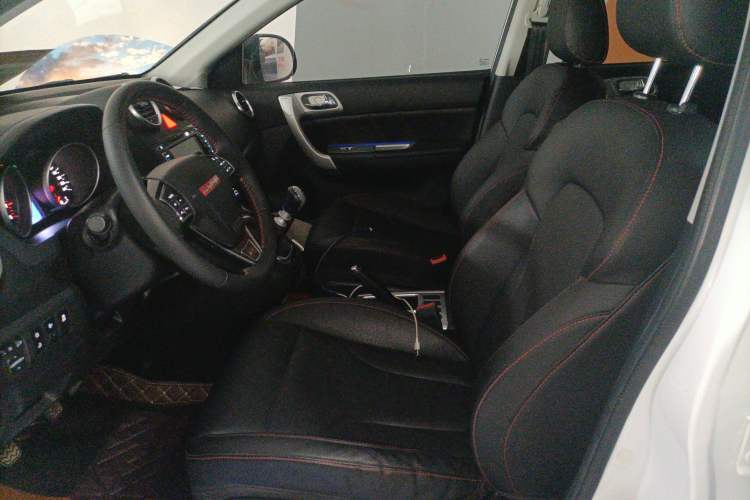 Used Haval H6 2015 Upgraded Model 1.5T Manual Two-Wheel Drive Elite Version
