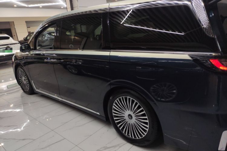 Used VOYAH Dream 2025 PHEV Four-Wheel-Drive Flagship Version – Qiankun Edition
