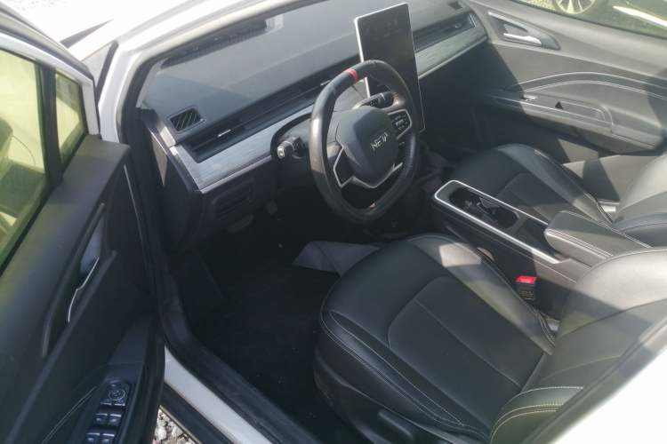 Used NETA V 2022 Chao 300 Lite Ternary Lithium