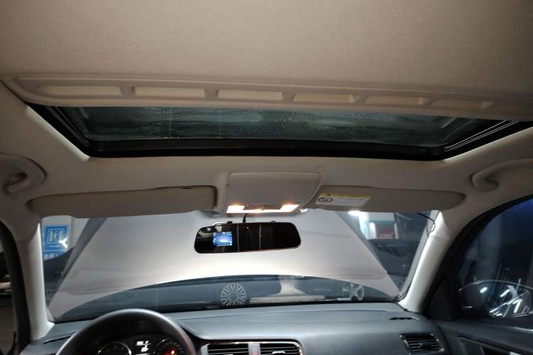 Used Volkswagen Gran Lavida 2013 1.4 TSI Automatic Comfort Model