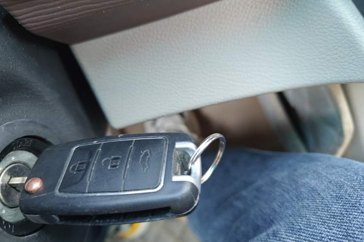 Used FORTHING Lingzhi 2019 M5L 1.6L 7-Seater Luxury Model China VI Standard