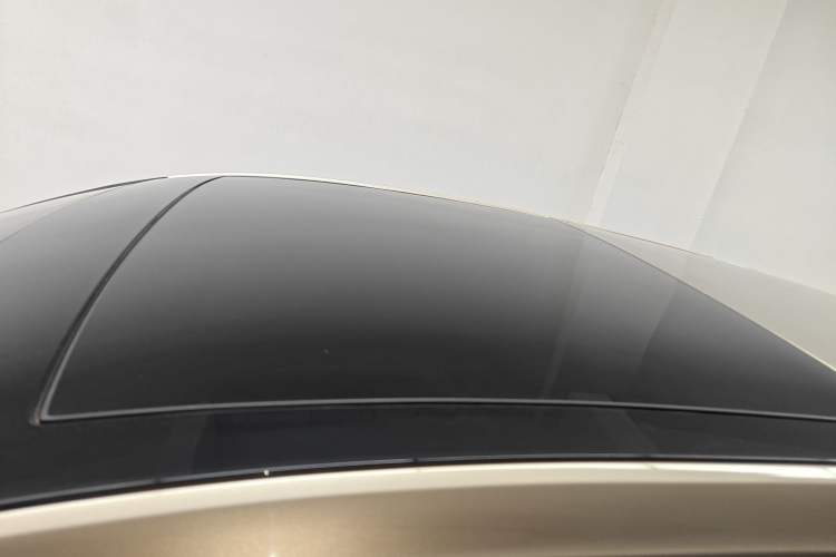 Used Volkswagen Golf 2017 1.6L Automatic Comfort Million-Vehicle Anniversary Edition
