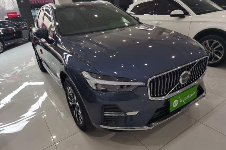 Used Volvo XC60 2023 B5 4x4 Smart Luxury Edition
