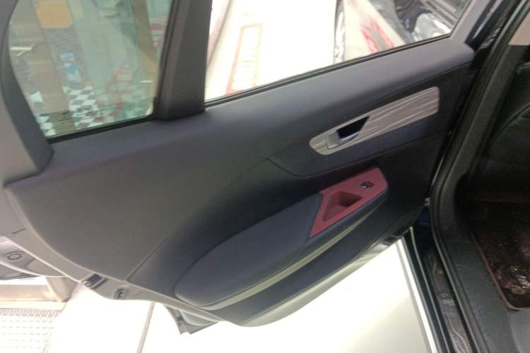 Used Hongqi E-QM5 2024 610 km PLUS
