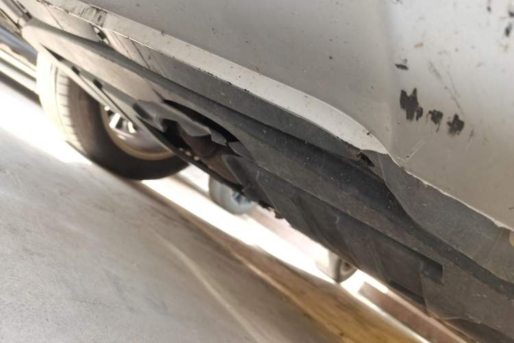 Used Land X7 2015 2.0T Panoramic Prestige Edition
