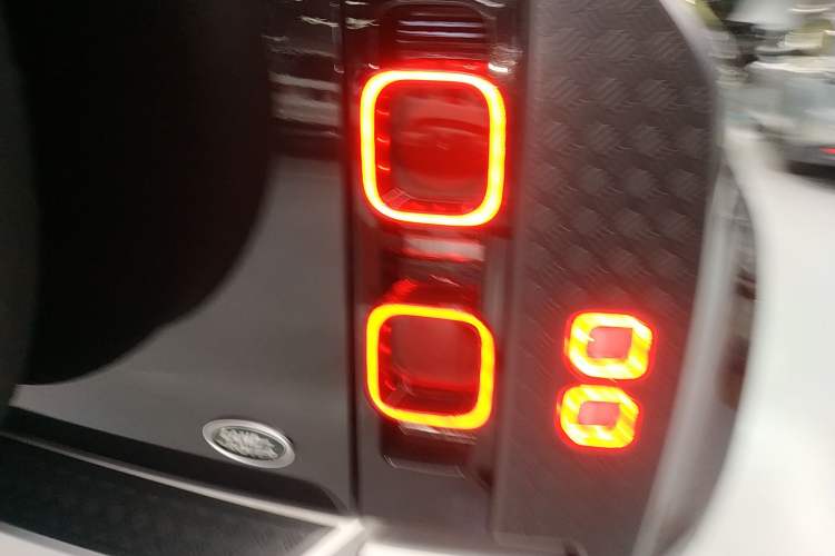 Used Land Rover Defender 2024 110 3.0T P400 Dark Edition
