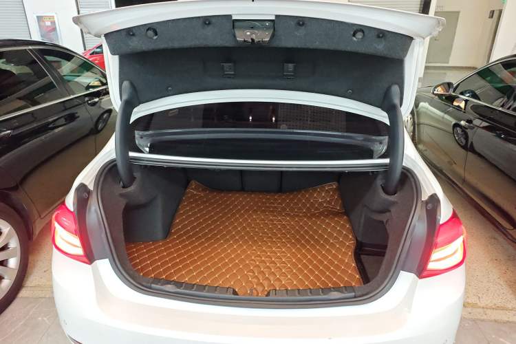 Used BMW 3 Series 2017 320Li xDrive Fashion Model
