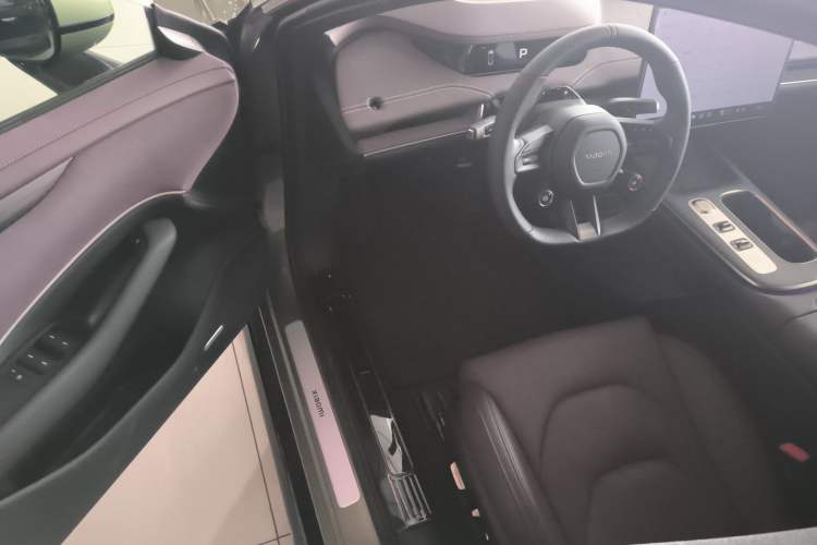 Used Xiaomi Auto SU7 2024 Rear-Drive Long-Range Intelligent Driving Version
