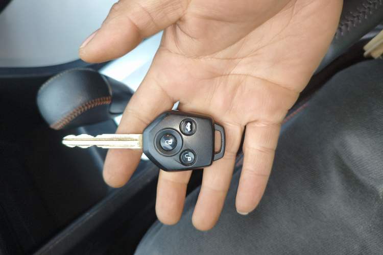 Used Subaru XV 2016 2.0i Comfort Navigation Edition
