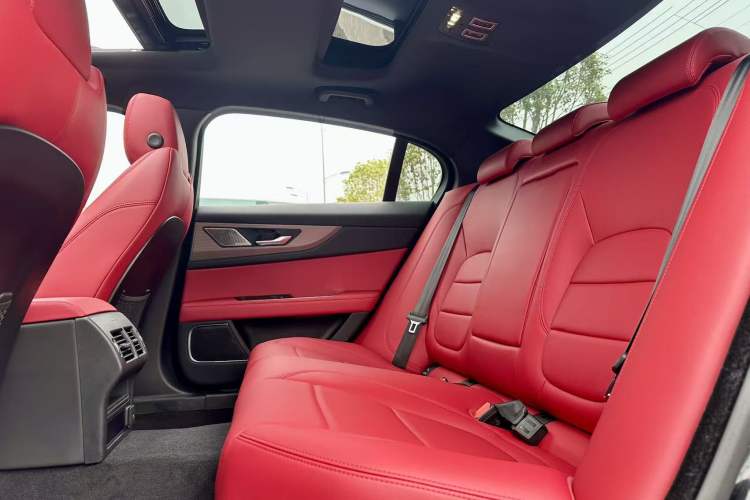 Used Jaguar XEL 2024 2.0T 250 PS R-DYNAMIC S Advanced Sport Edition
