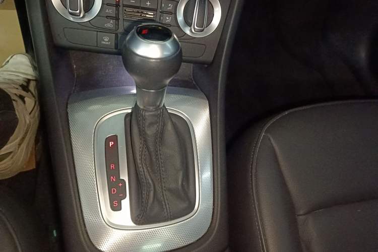 Used Audi Q3 2016 30 TFSI Collector's Edition Comfort Model
