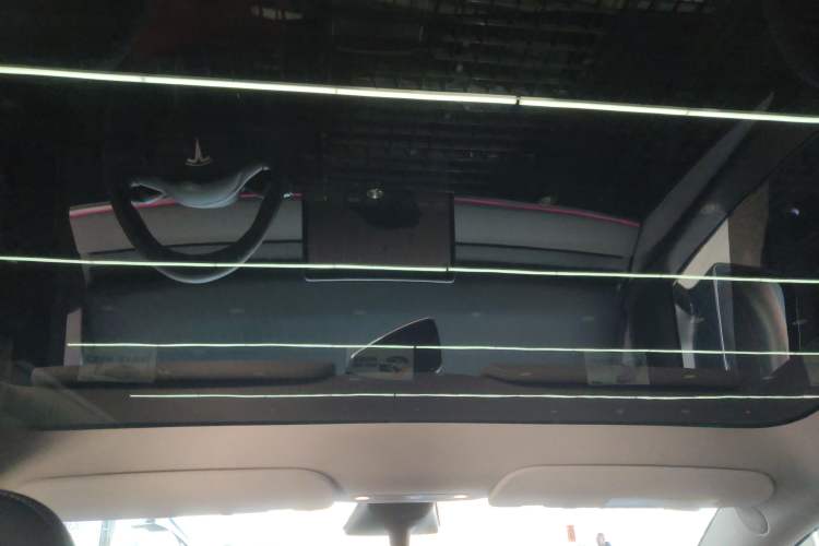 Used Tesla Model Y 2023 Long-Range All-Wheel-Drive Version