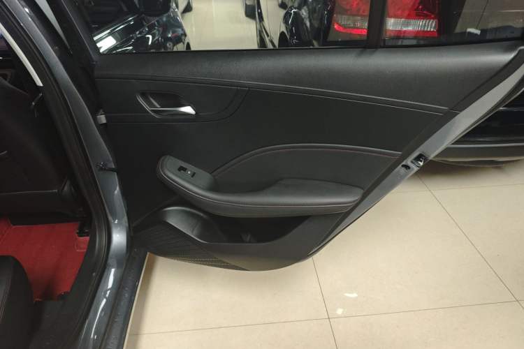 Used Roewe i5 2023 1.5L CVT Luxury Edition
