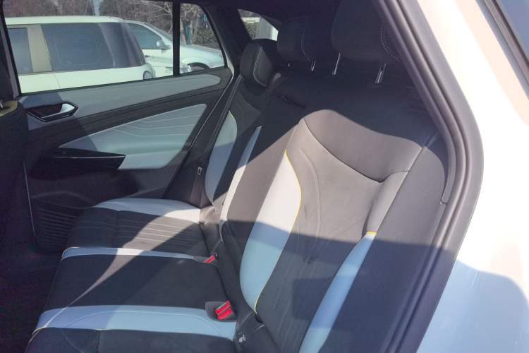 Used Volkswagen ID.4 X 2025 Smart Version Pure & Intelligent Enjoyment Edition
