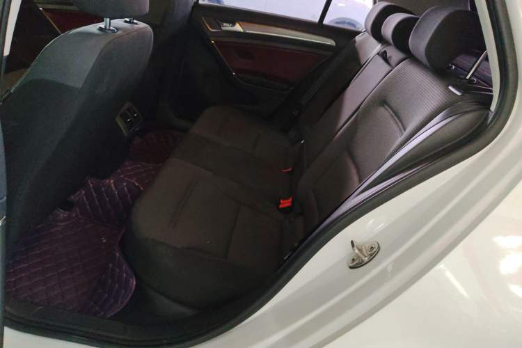 Used Volkswagen Golf 2016 180TSI Automatic Comfort Model
