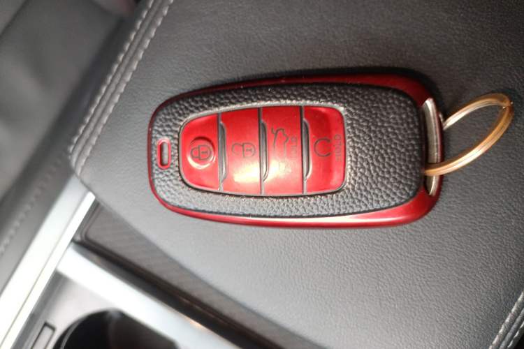 Used Hongqi H5 2022 Classic Model Facelift 1.8T Automatic Smart Connect Flagship Edition
