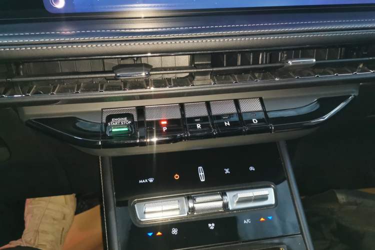 Used Lincoln Corsair 2023 2.0T Two-Wheel Drive Luxury Edition