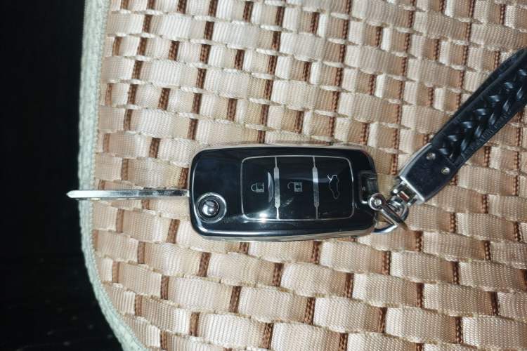 Used FORTHING Lingzhi 2023 M5L 1.6L Base Model 5 Seats
