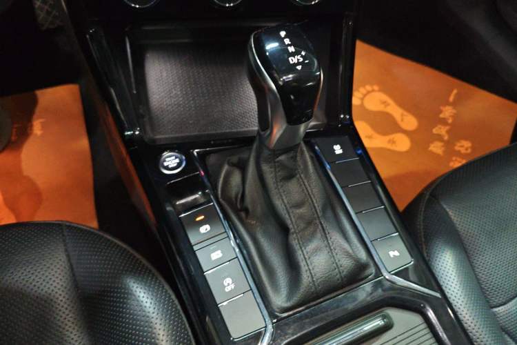 Used Volkswagen Passat 2019 380TSI Luxury Edition China VI Standard
