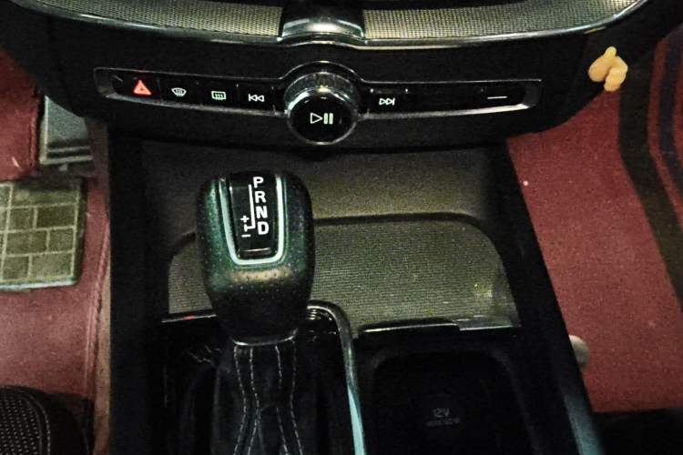 Used Volvo XC60 2019 T5 4x4 Zhiyuan Sport Edition China V Standard