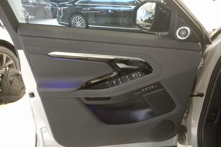 Used Land Rover Range Rover Evoque 2023 Aurora L 249 PS Collins Antique Bronze Special Edition
