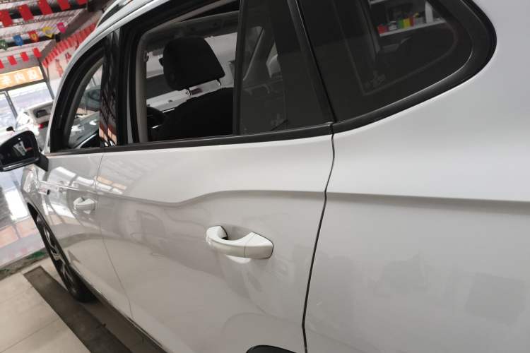 Used Volkswagen Tayron 2022 280TSI Two-Wheel Drive Luxury Smart Connectivity Version
