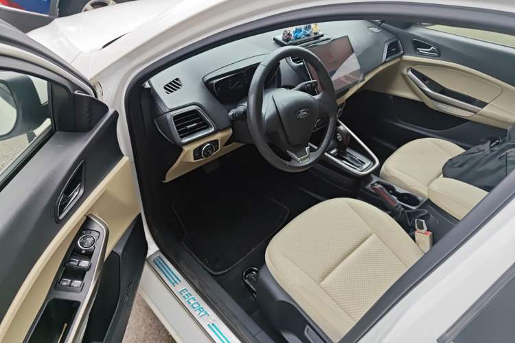 Used Ford Escort 2015 1.5L Automatic Comfort Model
