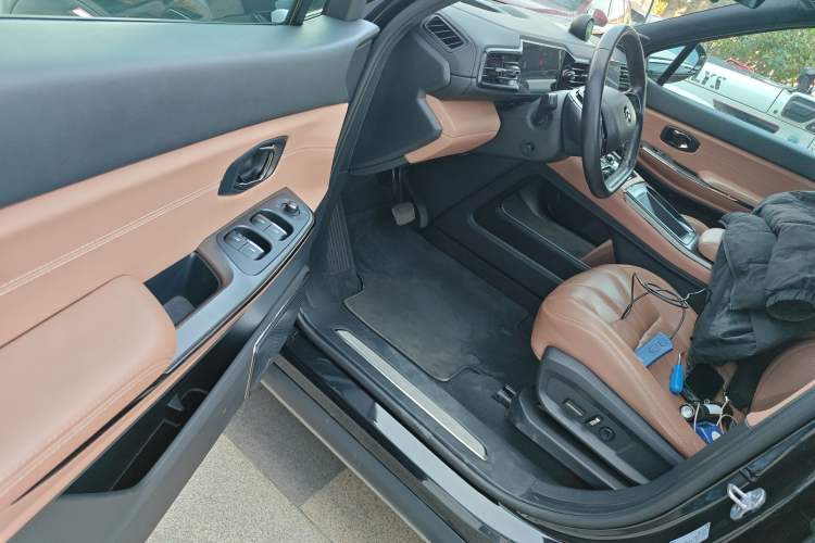 Used Nio ES8 2020 580 km Signature Edition 7-Seater Version